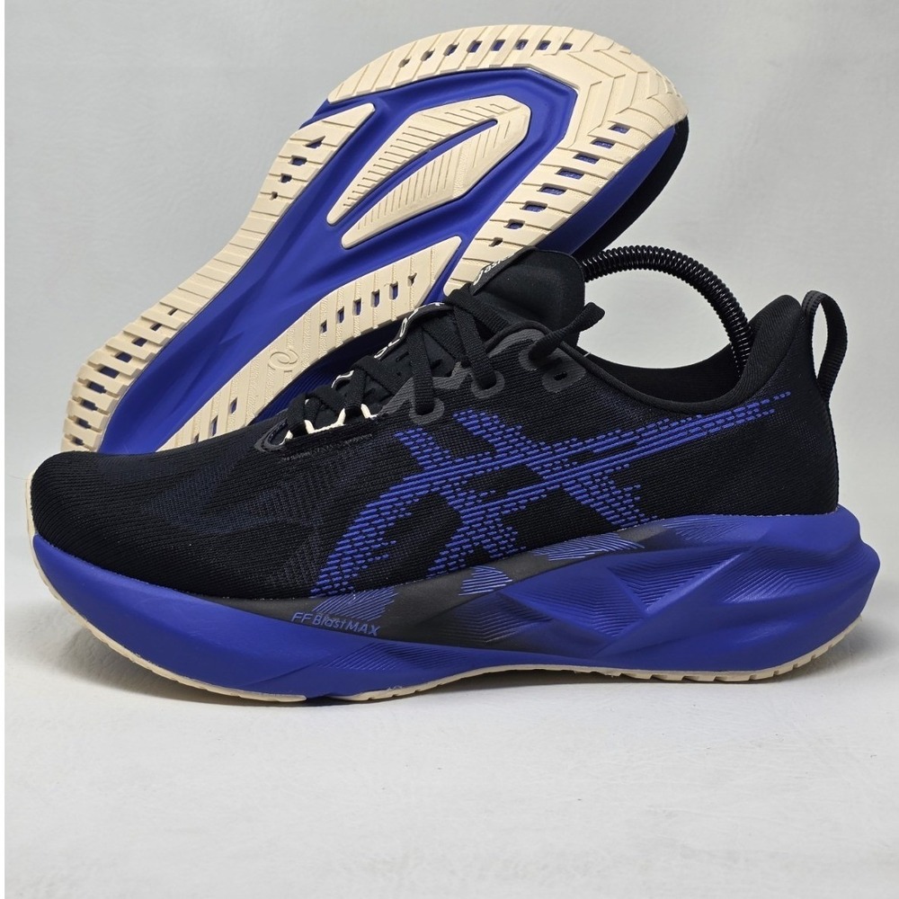 Asics Novablast 5 Size 9.5 Mens Black Cobalt Burst Running Shoe 1011B974-004 New